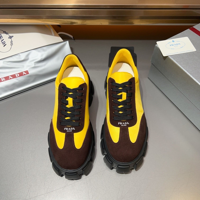 Pra*a casual shoes
